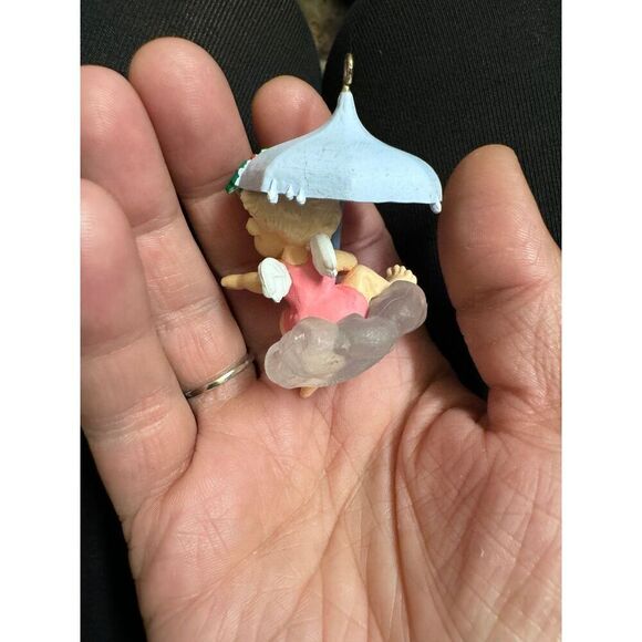 Stardust Angel 1985 Hallmark Ornament & 1987 BABY ANGEL CLEAR CLOUD UMBRELLA - Picture 5 of 12